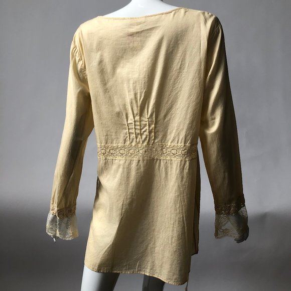 Creamy Colored Tunic Top wth Lace by J Jill NWOT - Picture 2 of 8